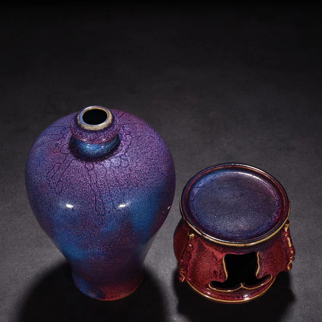 宋钧窑蚯蚓走泥纹梅瓶