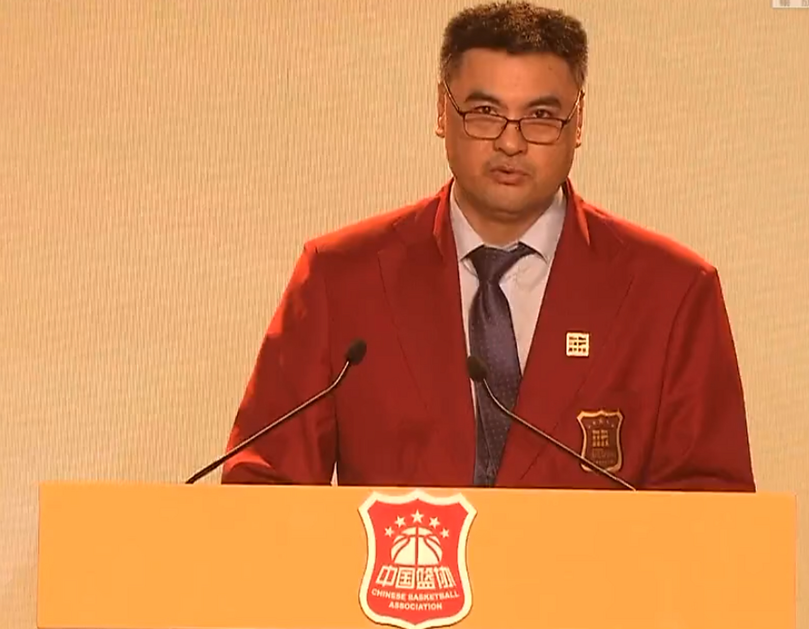 蓝球名人堂人物-战神刘玉栋!