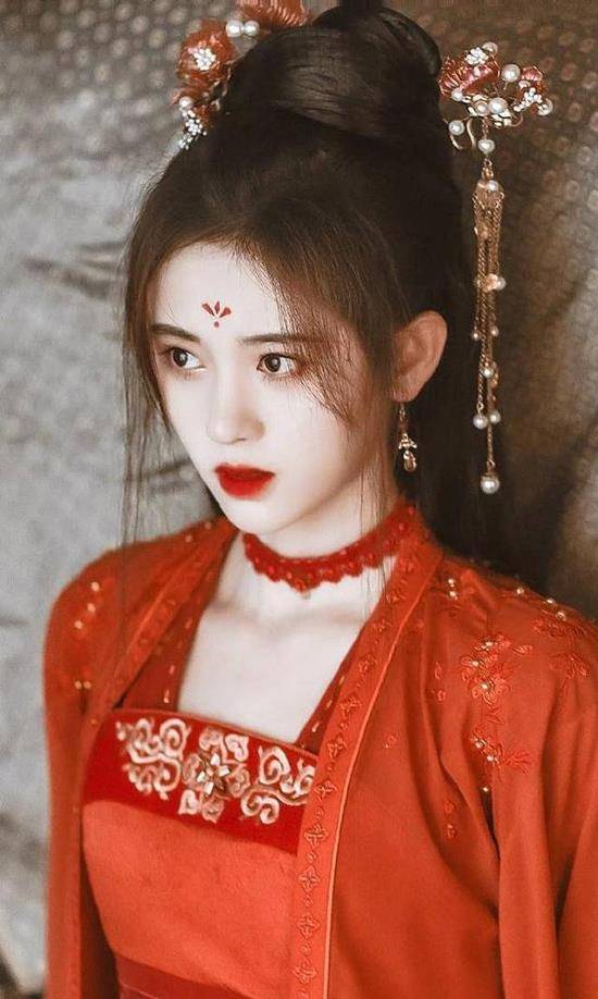 鞠婧祎古装图片