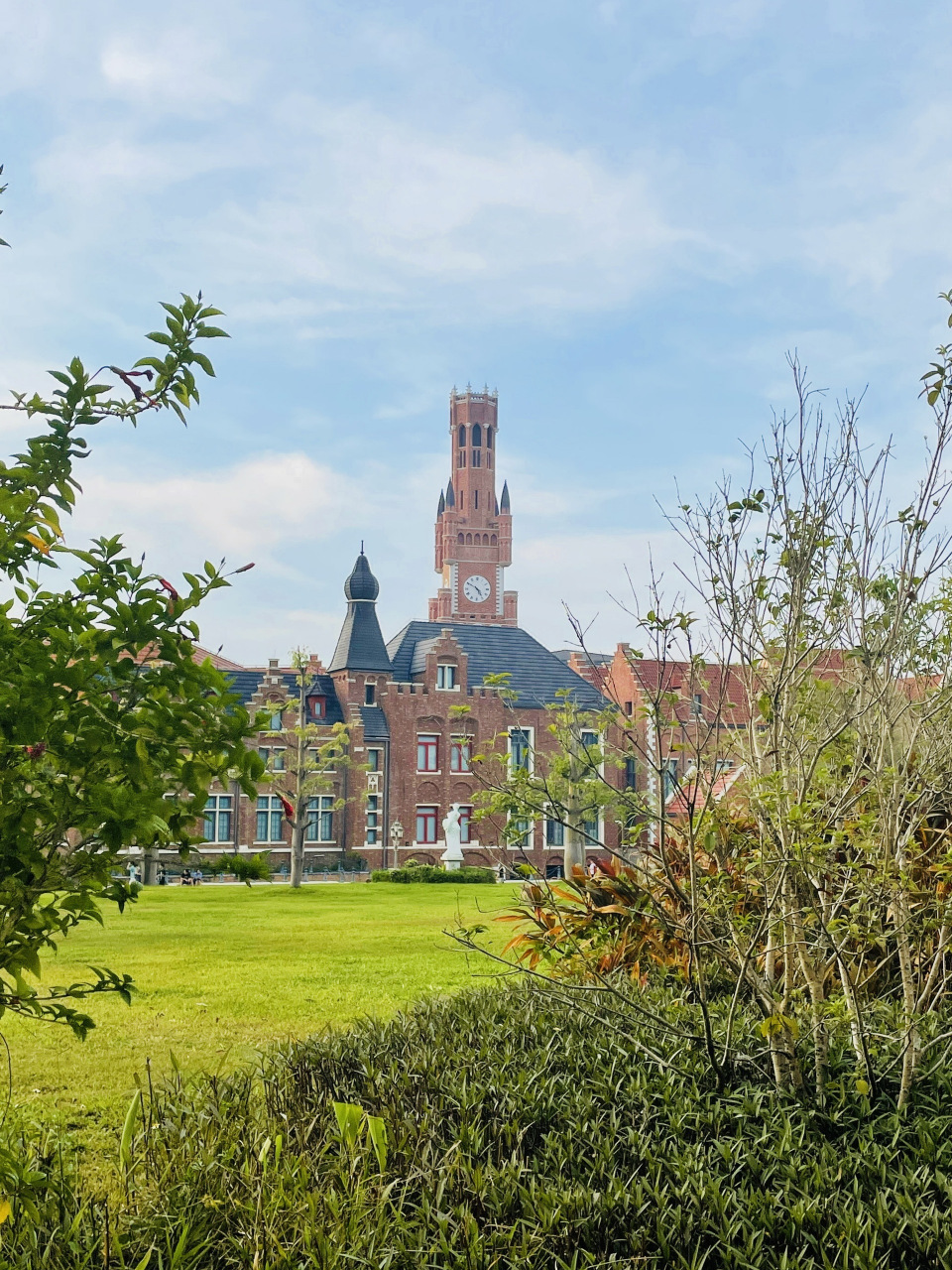 [比心]打卡东莞最美景点华为欧洲小镇 .