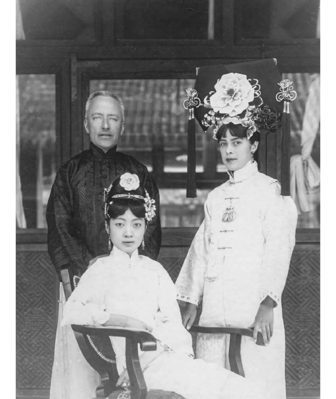 中国最后一位皇后婉仪,16岁被选当了皇后,前面挺风光的,后面挺凄惨,图