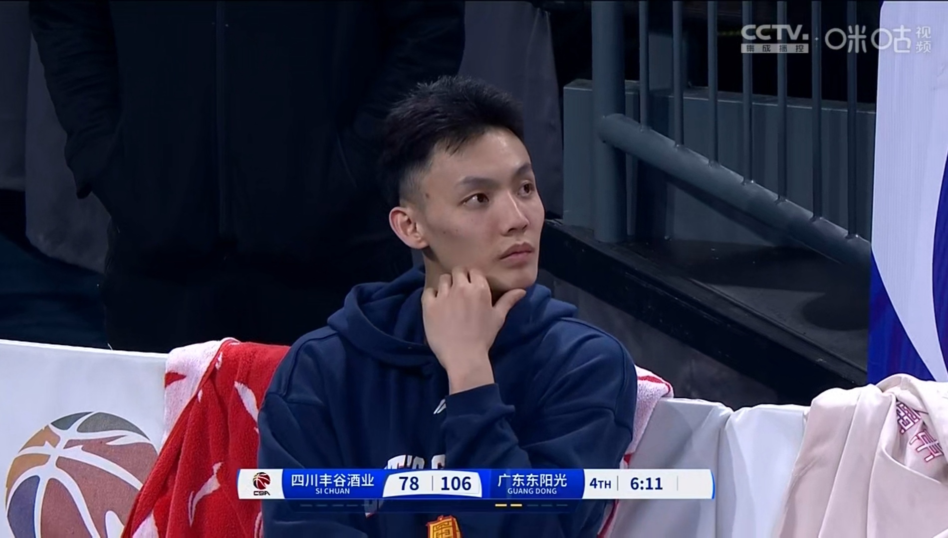 上海主场大胜四川，连胜势头不减的简单介绍