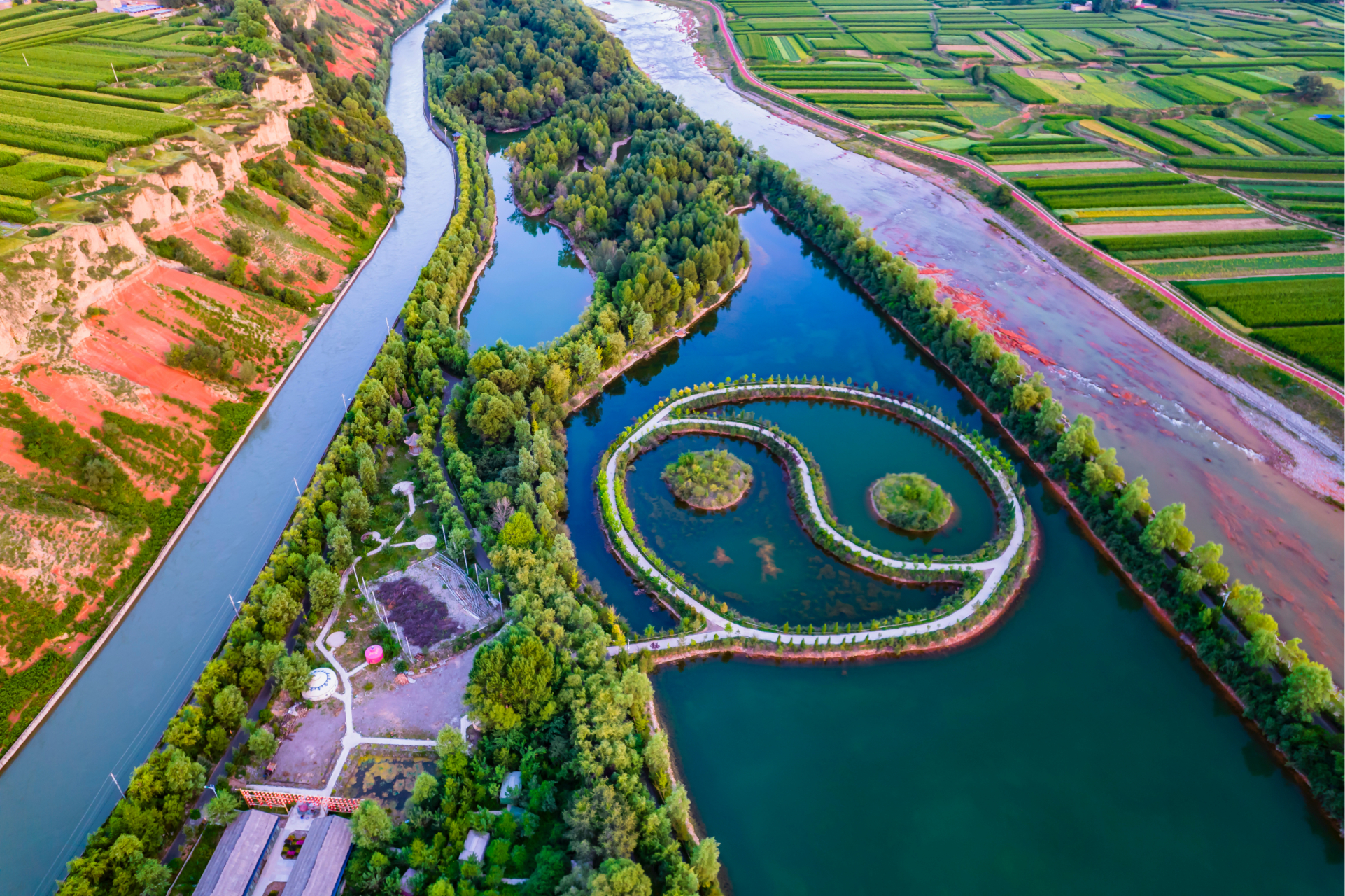 定西市临洮县玉井镇的千姿岗,是一个集休闲旅游,户外健身,康养休闲