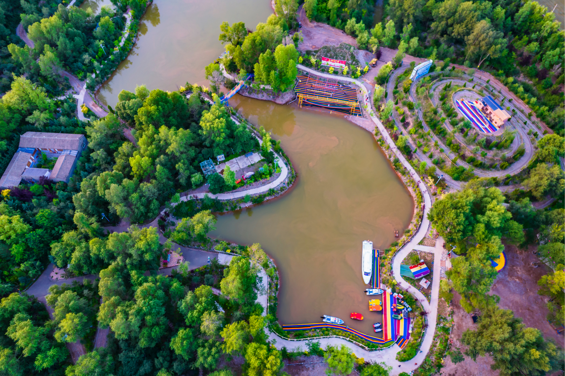 定西市临洮县玉井镇的千姿岗,是一个集休闲旅游,户外健身,康养休闲