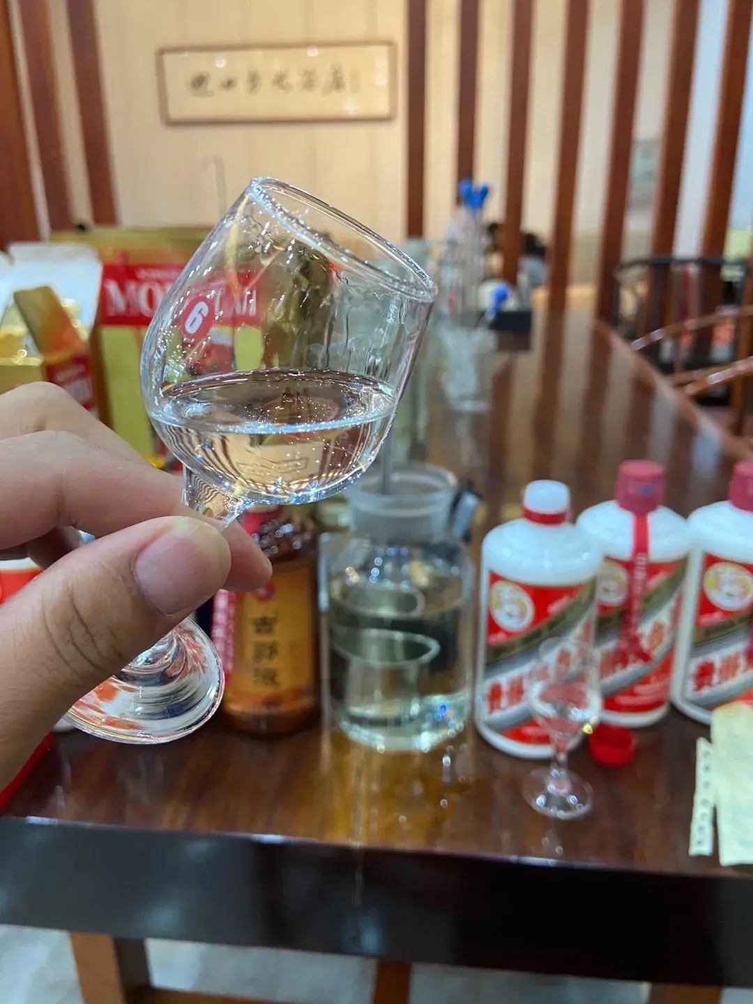 酱香白酒保存(酱香白酒储存时间)