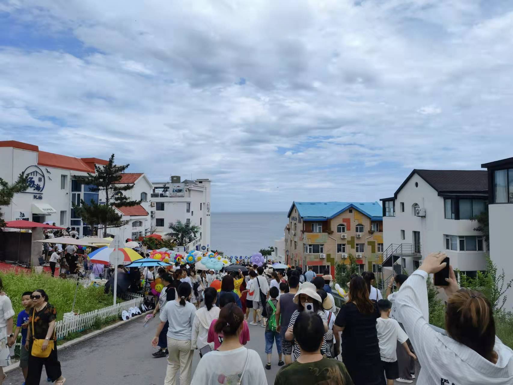 网红打卡地:威海火炬八街