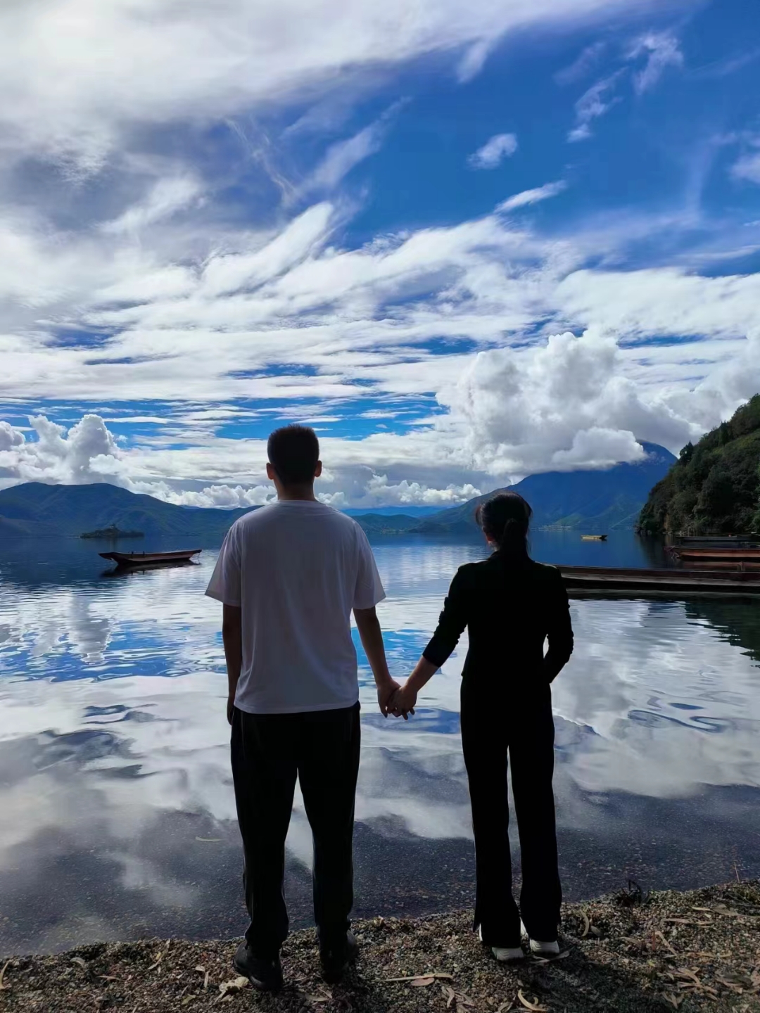 其实我早就在你身旁, 只是你无视我的存在