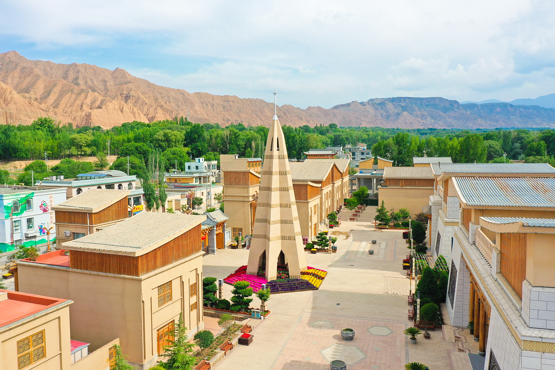 撒拉尔故里民俗文化园位于循化县街子镇马家村,是来循化旅游的必打卡