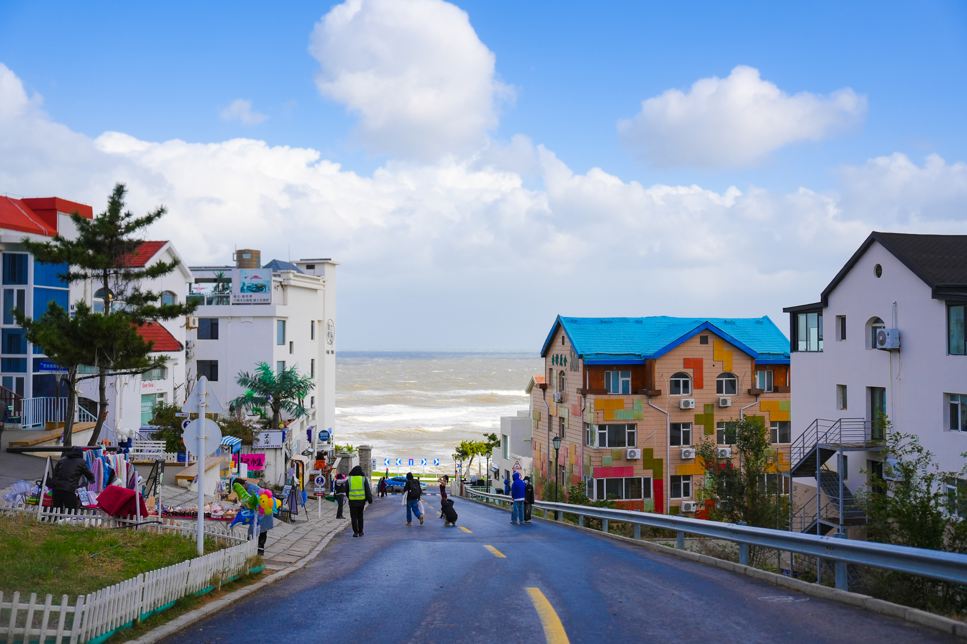 威海必去的地方之一|路的尽头是大海 火炬八街是来