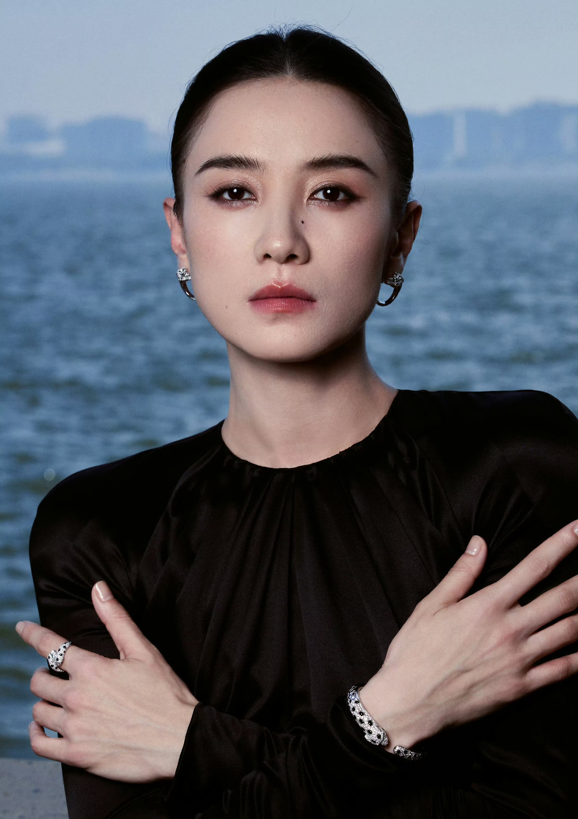 宋佳百变气质不变初心 在人才辈出的演艺圈宋佳是一个独特的存在