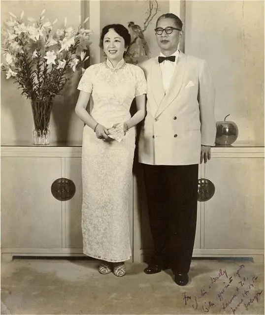1938年,顾祝同瞒着妻子许文蓉在外养小妾,并把小妾肚子搞大,许文蓉