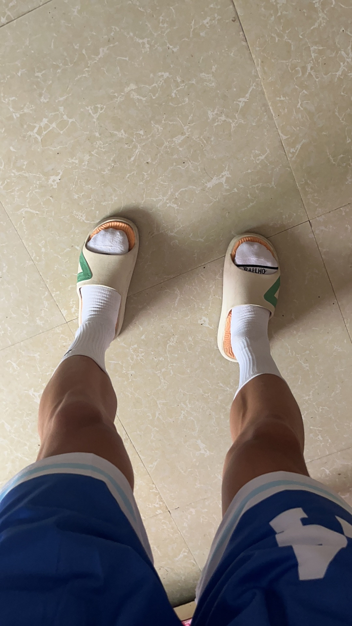 篮球生的白袜#今天吃了啥