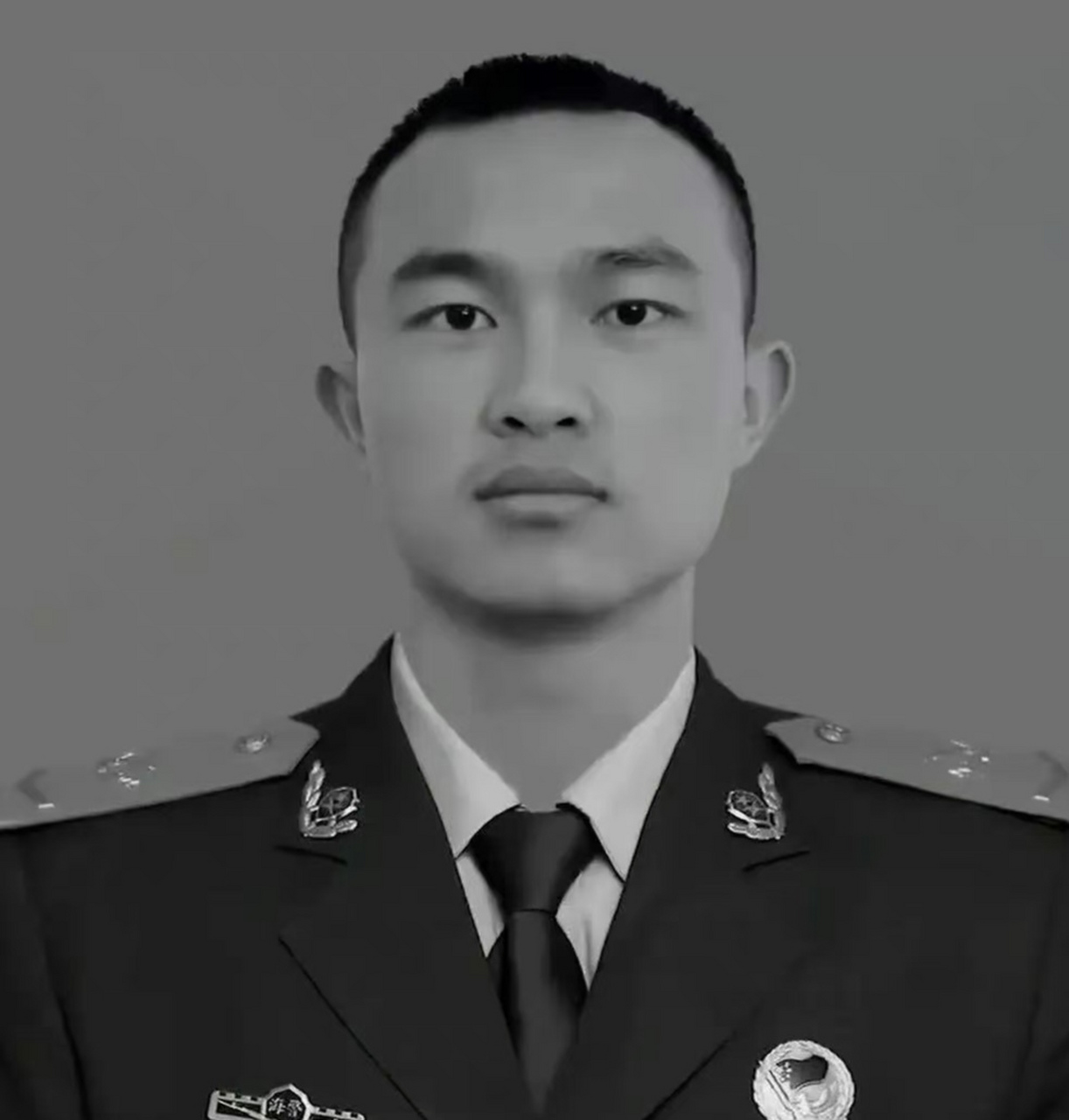 我们之所以身处光明,因为有你们站在黑暗的边缘,很
