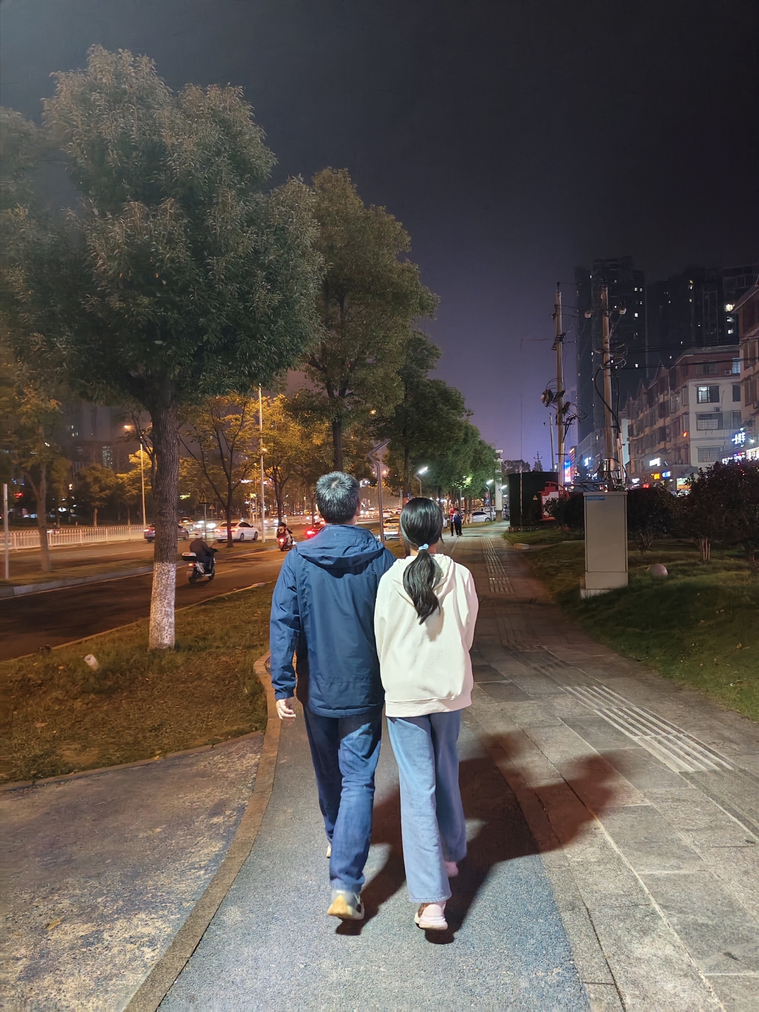 —全家一起压马路