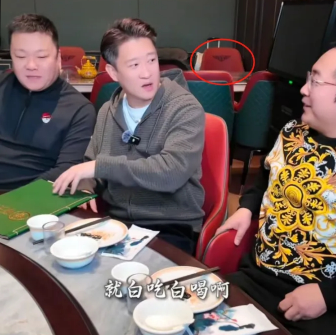 四瓶茅台,烤全羊,甲鱼,这顿饭至少一万五!