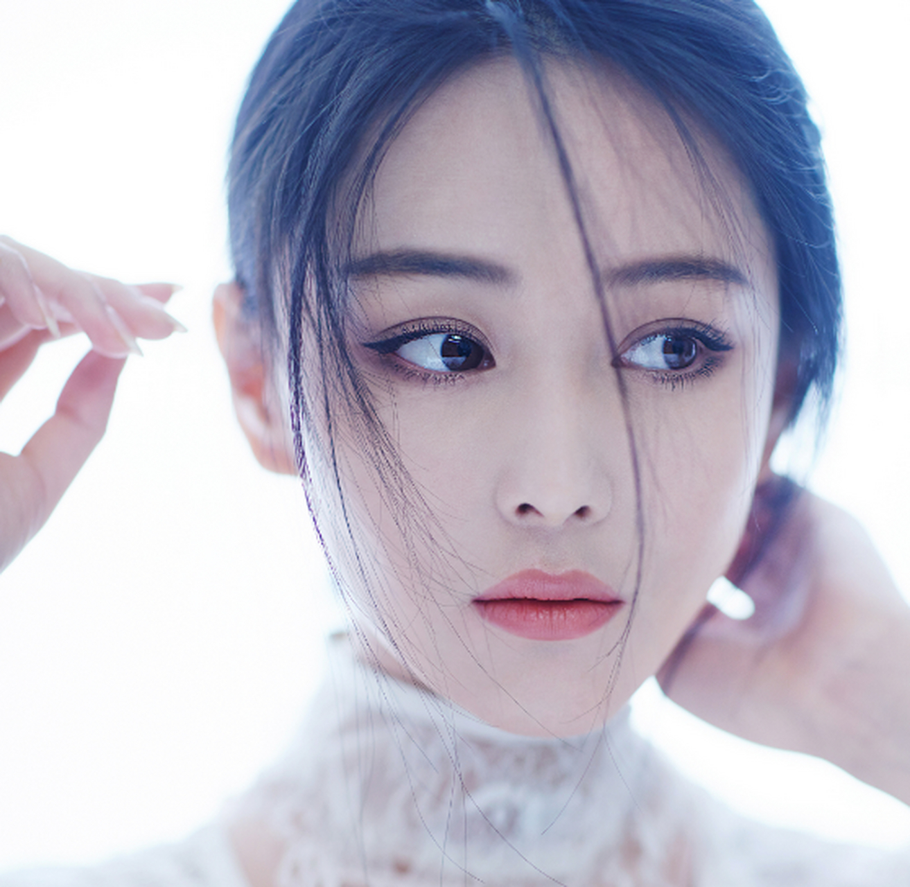 1,优酷6集悬疑短剧《她们》接触宋佳  2,据圈内人士爆料,女艺人其实都