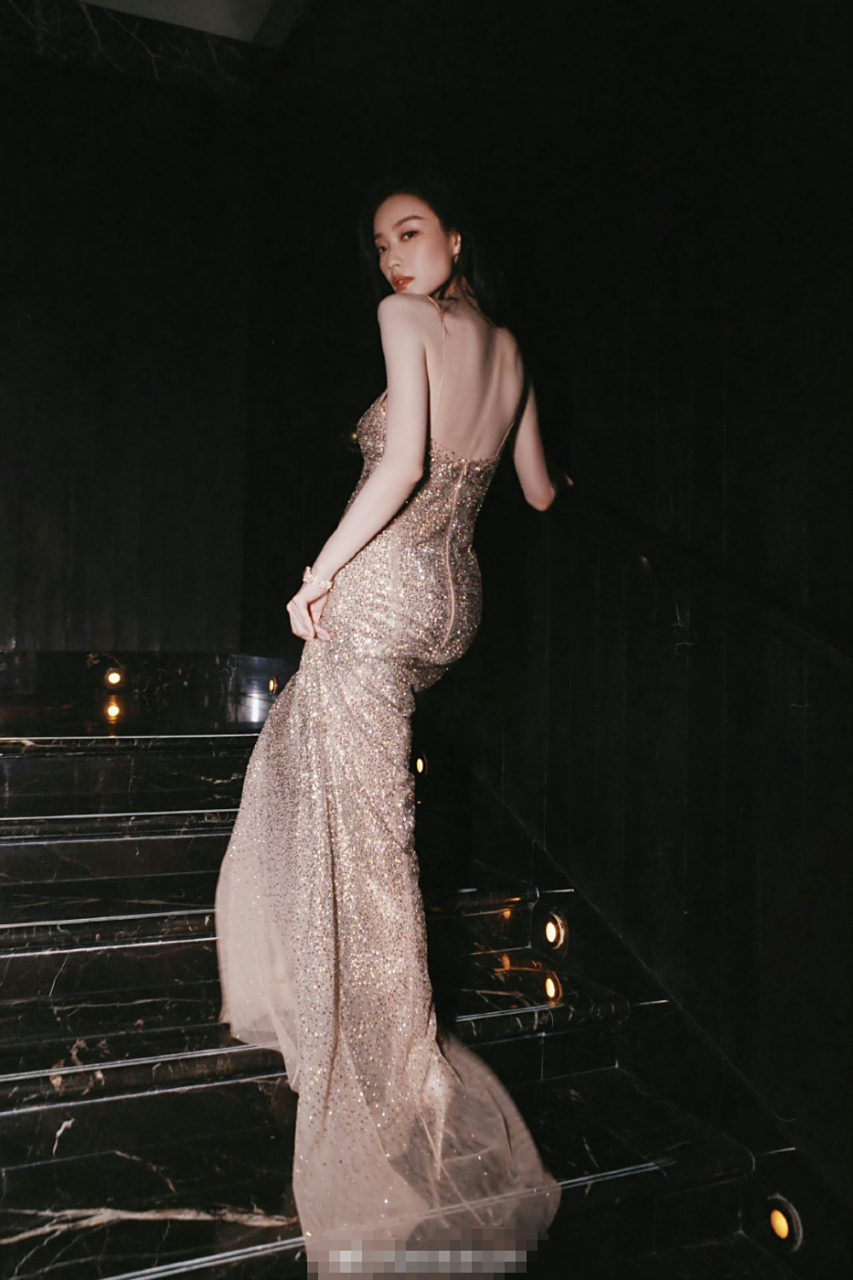 上海国际电影节倪妮红毯造型,生图太美了