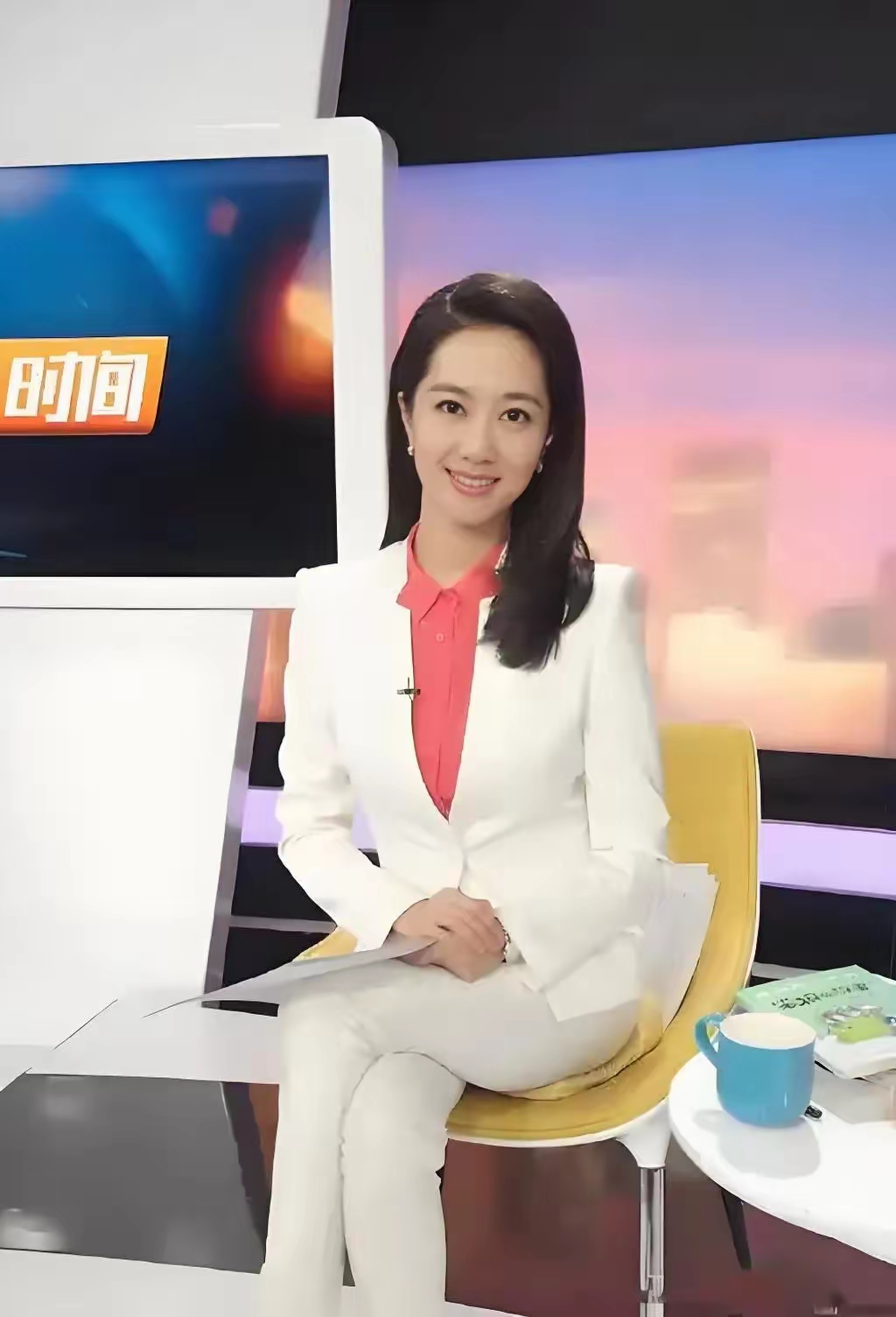 cctv2财经频道女主持人名单及图片(cctv2财经频道女主持人名单及图片大全)