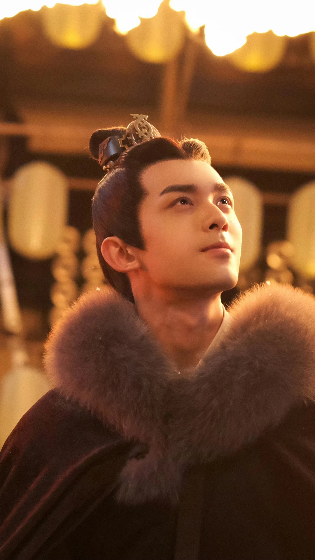 油腻导演现在一整个被众人追捧的状态,之前的"弟