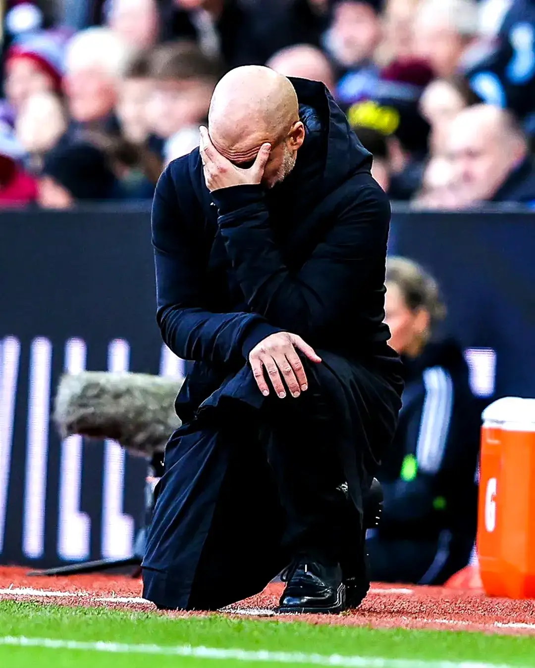 V体育官方app-曼城红黄牌接连被罚，瓜迪奥拉批评裁判不公-第1张图片-V体育