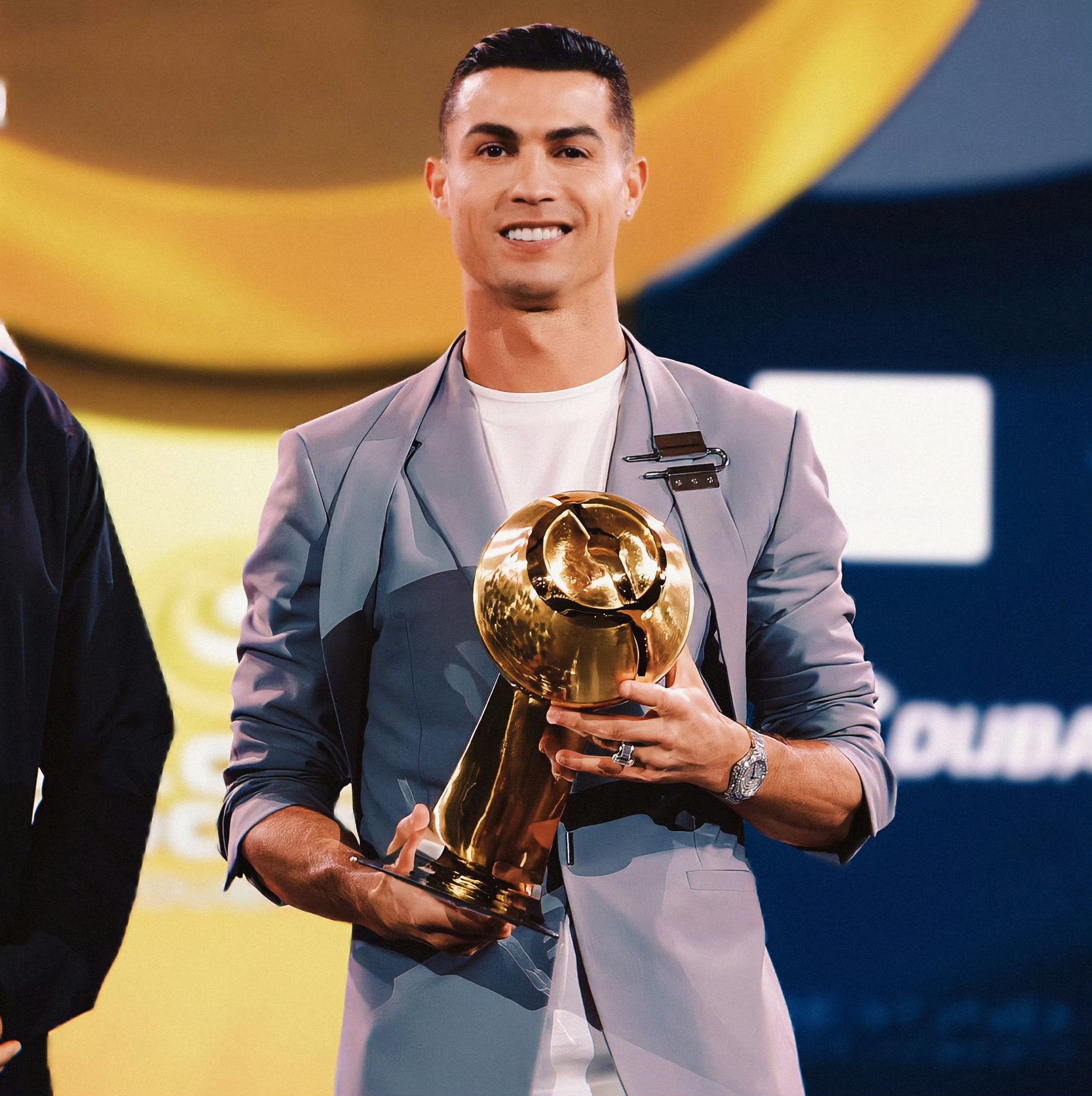 毕竟c罗图片c罗霸气微信头像踢球c罗颁奖图片c罗颁奖照片c罗斩获职业