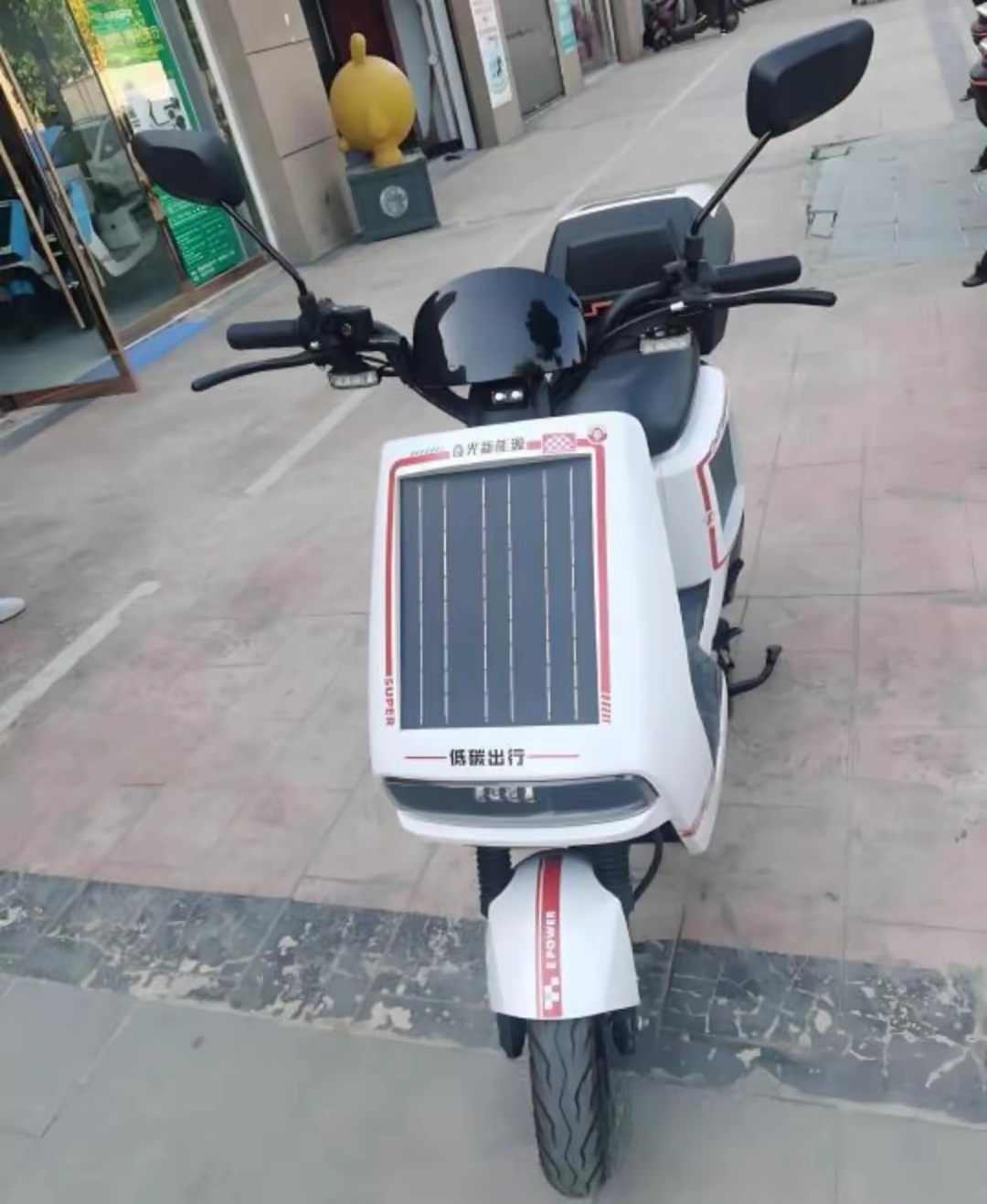 新型太阳能电动车太阳能充电车牛电太阳能电动车太阳能给电瓶车充电