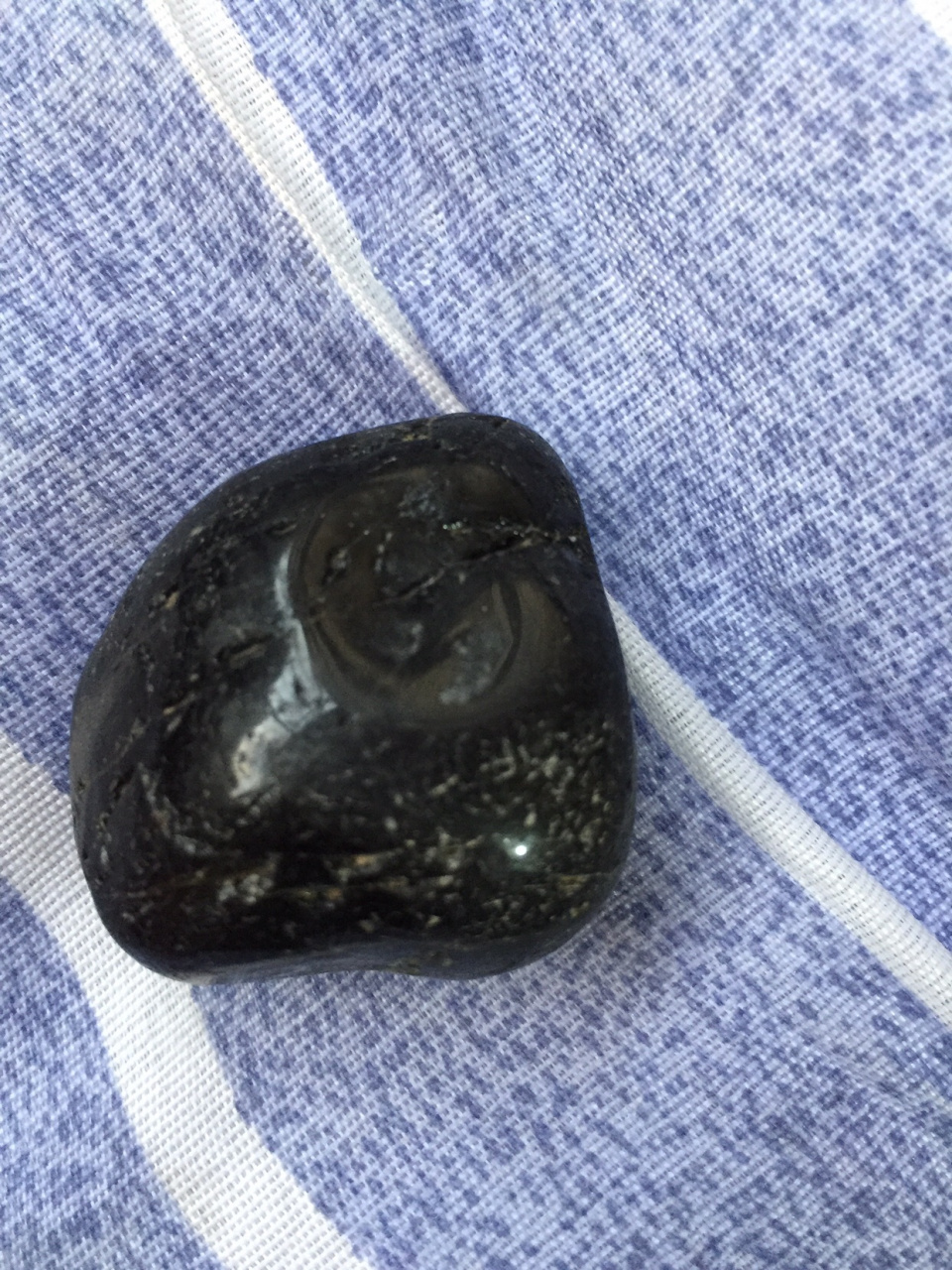 黑雷公墨陨石.重10克.100000元