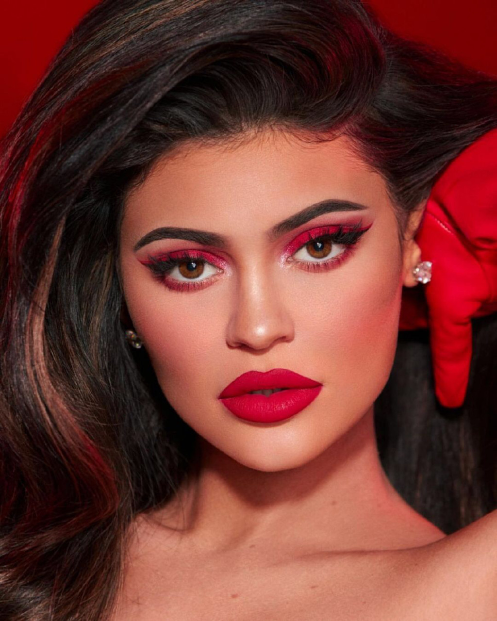 金小妹kylie jenner给自己的美妆品牌kylie cosmetics最新假日系列
