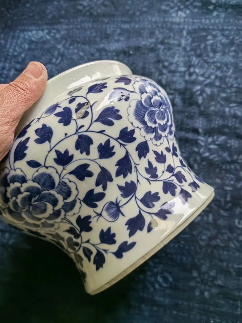 光绪青花马蹄尊 67口径20公分高16.2公分.