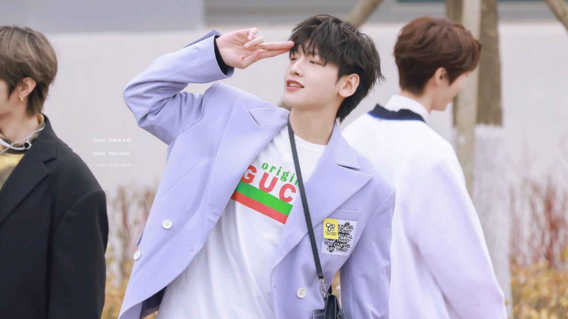 翟潇闻&小企鹅 翟字开头,潇字居中,闻字结尾