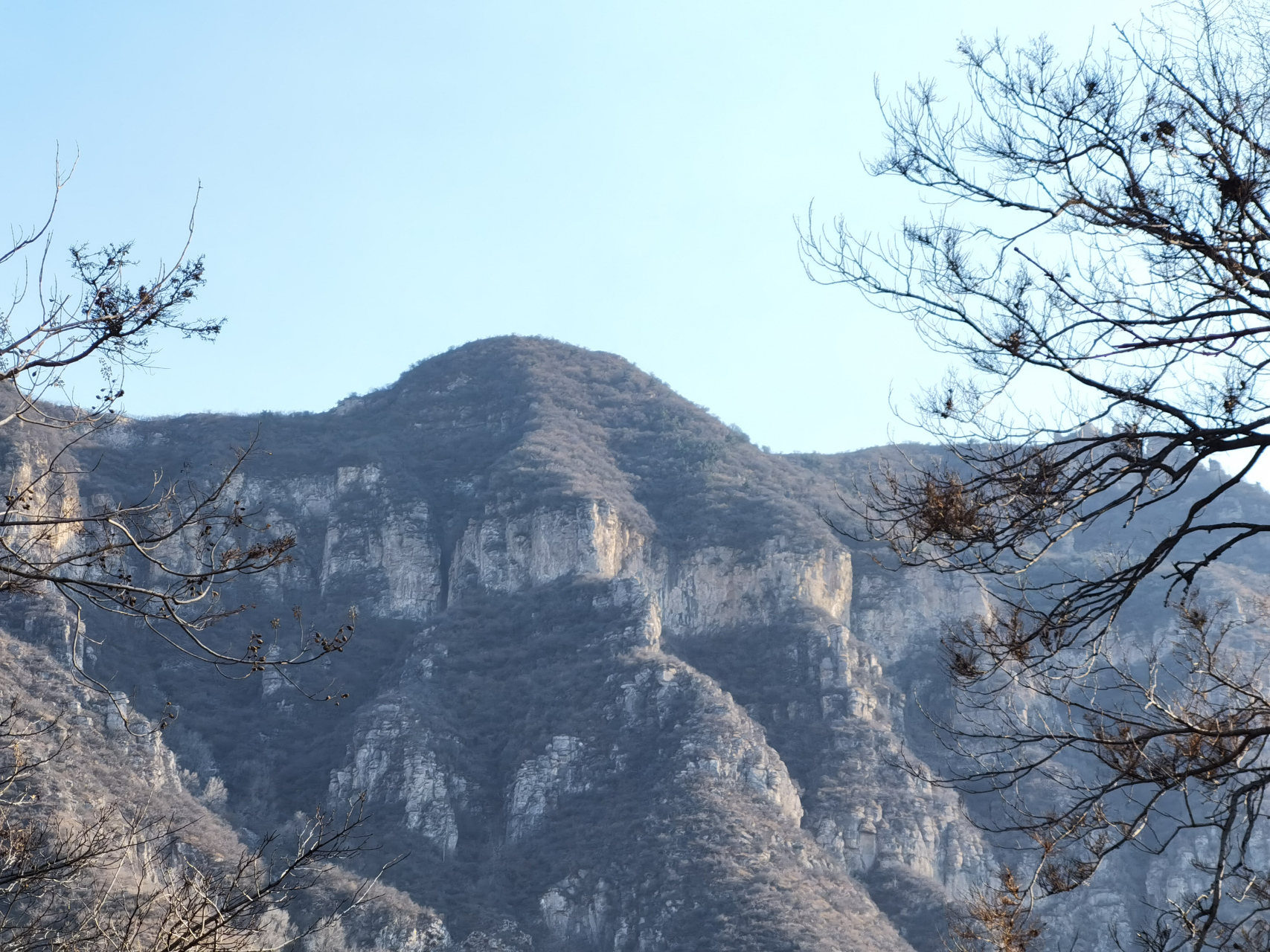 位置:河南省安阳市 内容:分享河南省安阳市林州市的鸡冠山,此山是我在