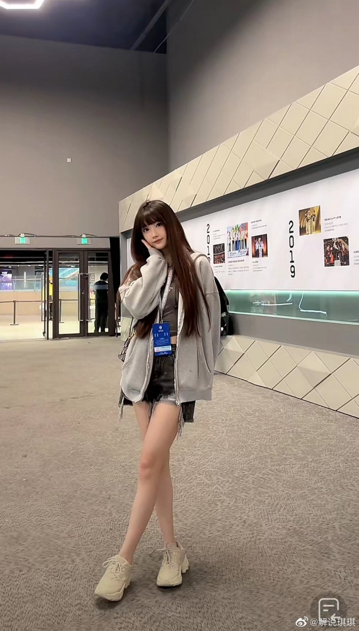 王者荣耀解说琪琪, 好像有一首"爱情诗": 欺琪琪,骑琪琪,弃琪琪,琪琪