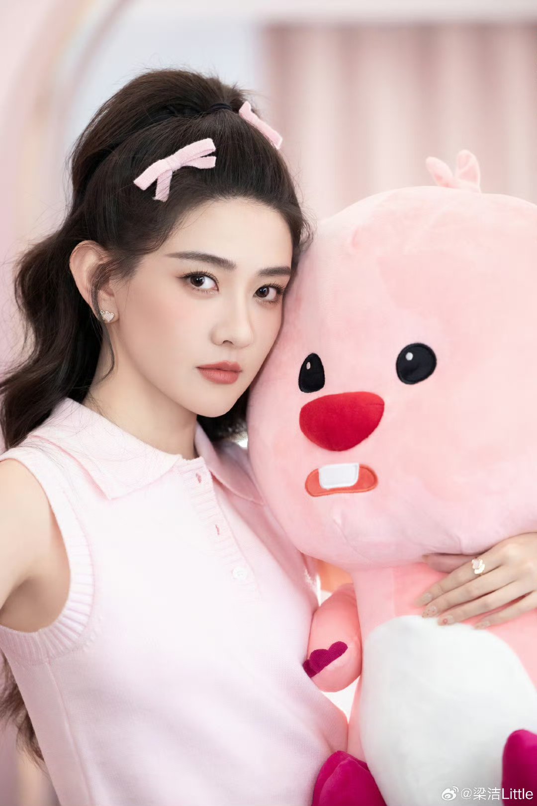 梁洁. 点点[心]
