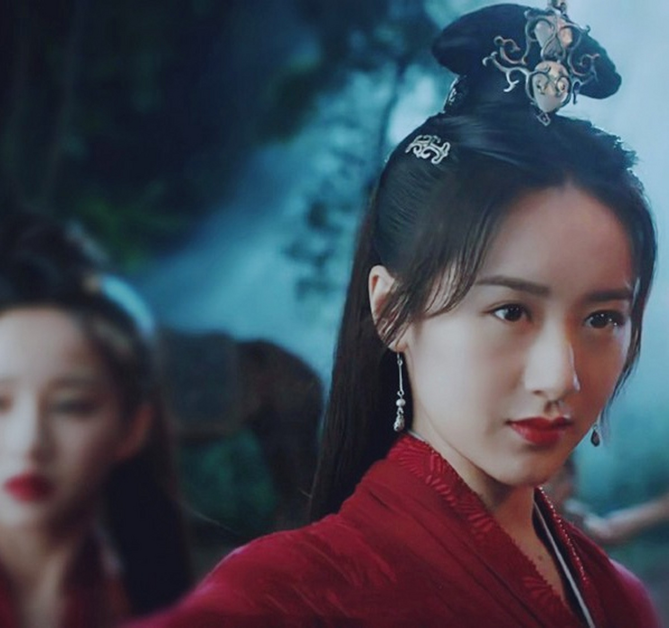 袁冰妍. —— 舒靖容.