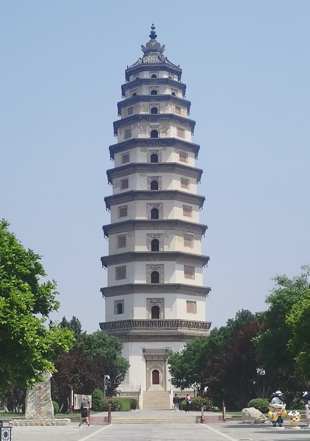 真的觉得:古塔最是一座古城最厚重的韵味,既能如一人品茶,也可似与一