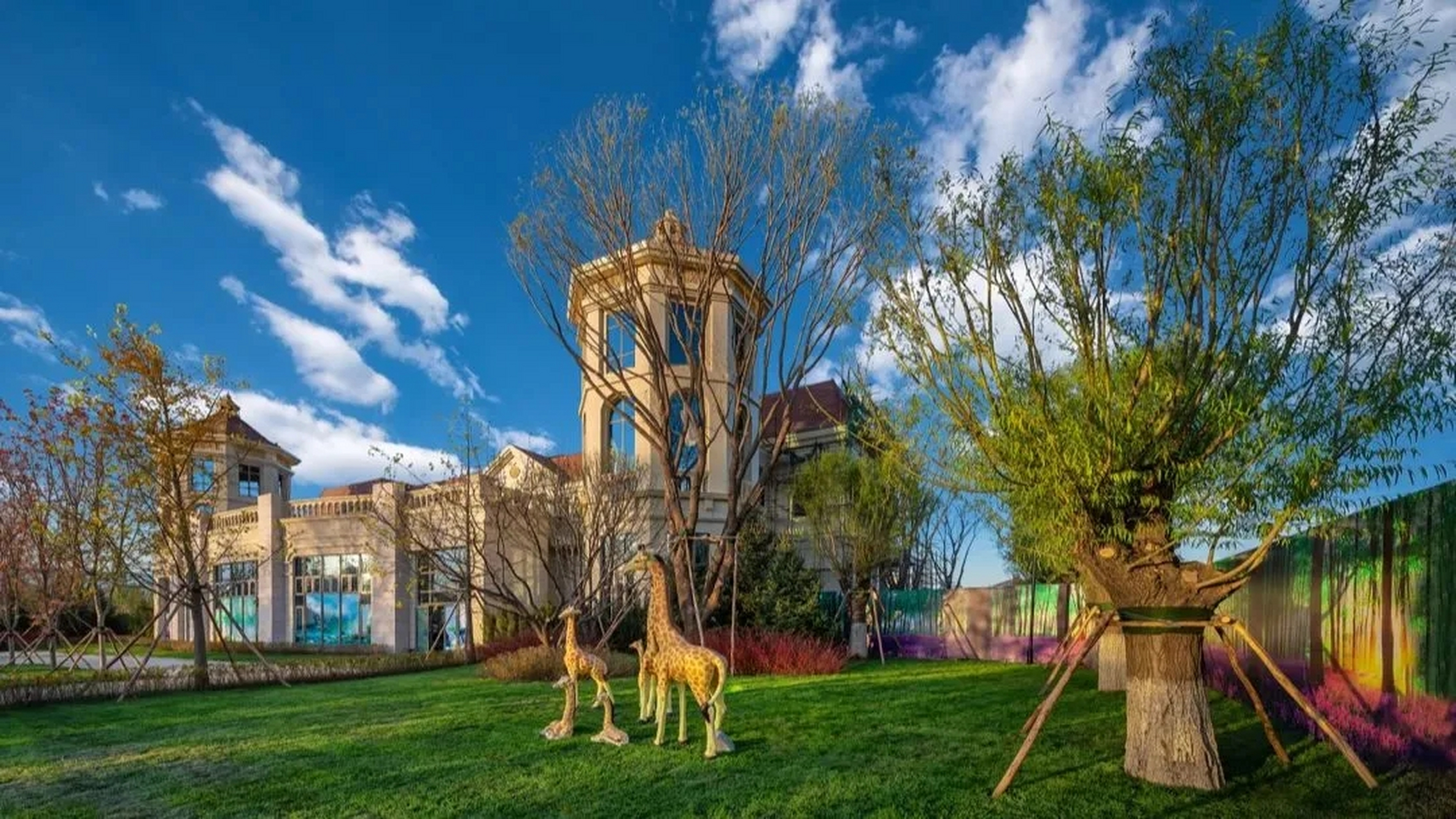 通辽恒大悦府项目自建约2600㎡多功能铂金会所,童趣乐园,约6360㎡风情