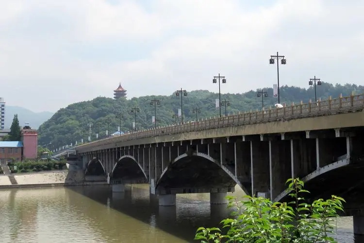 原创诗歌:家乡好风光之三/观音大桥  (改前,古风,新韵) 荷花盛开云梦