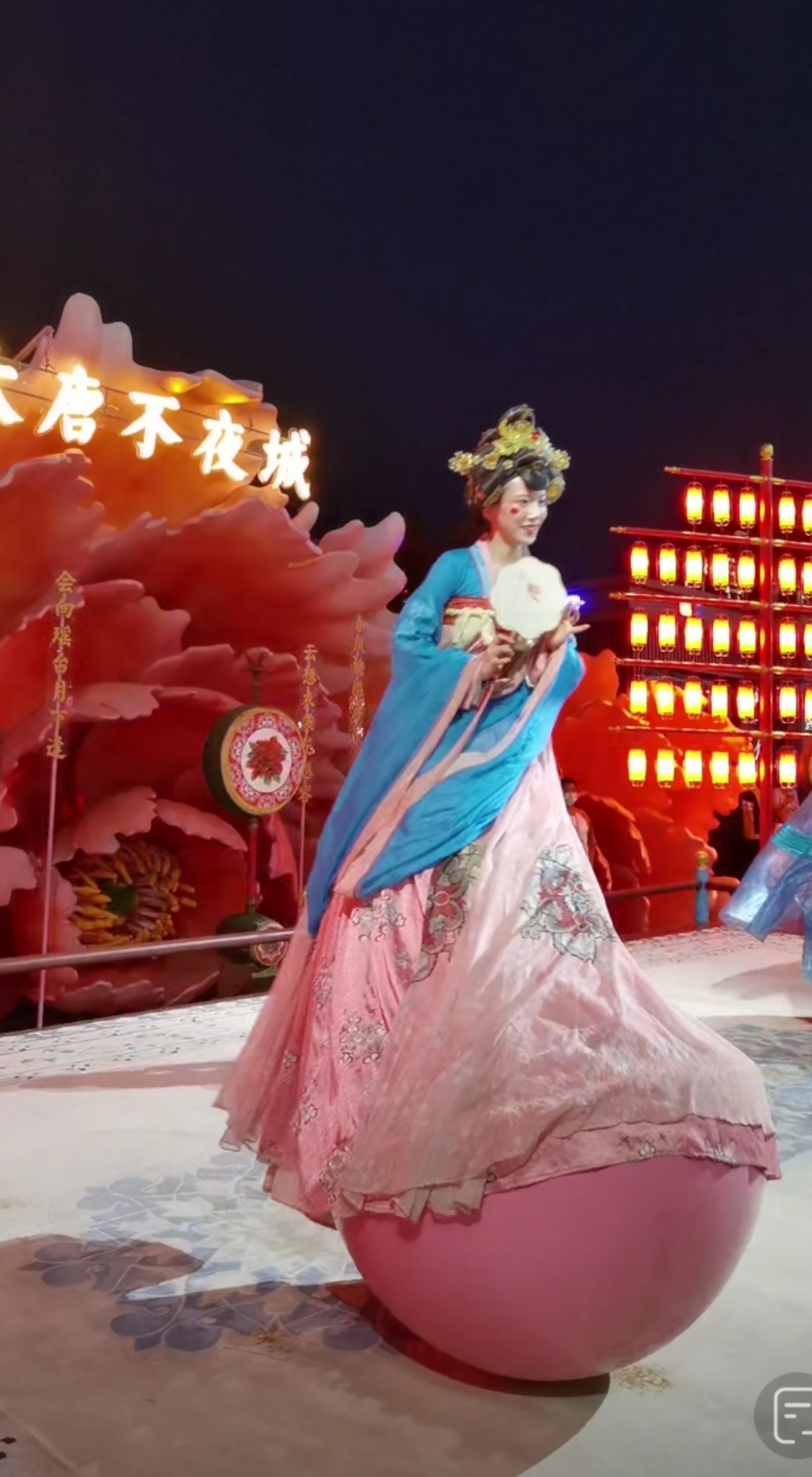 转眼己是千年 西安大唐不夜城皮卡晨