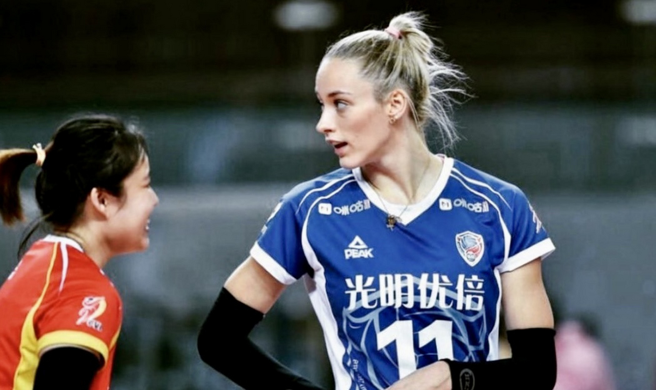 德国美女球员利普曼回归上海女排!