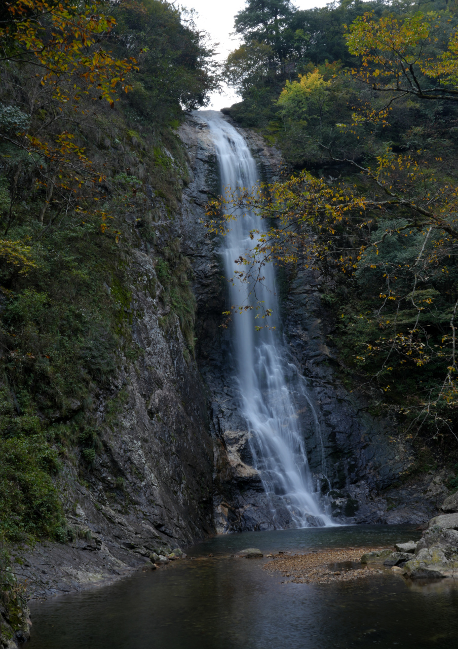 天堂寨风景区 位于安徽省金寨县,地处大别山山脉.