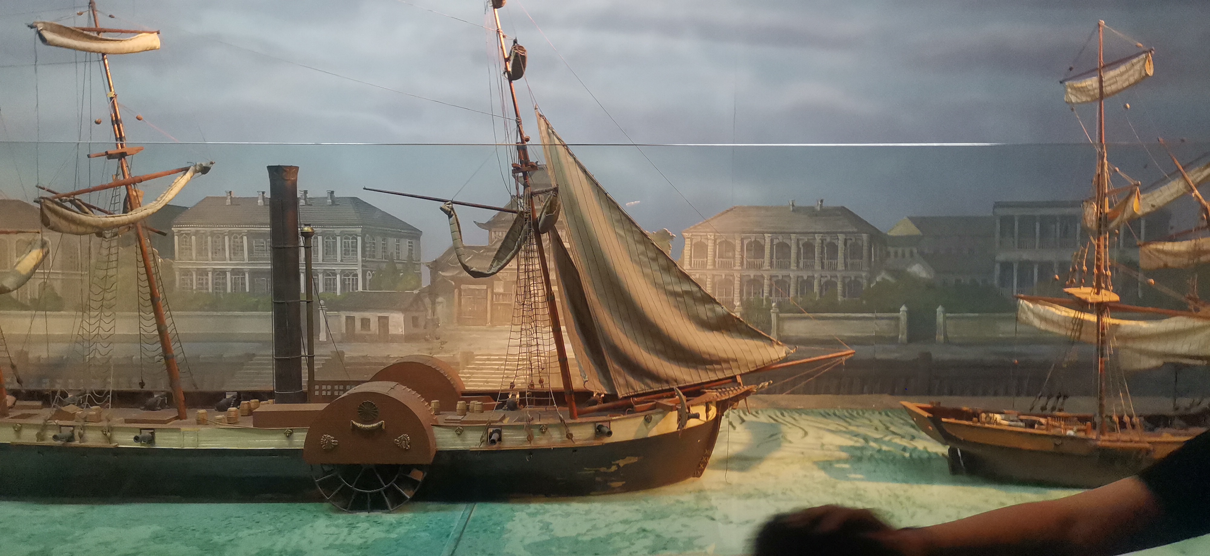 在青春飞扬的日子里放肆做自己,享受自由自在,无拘无