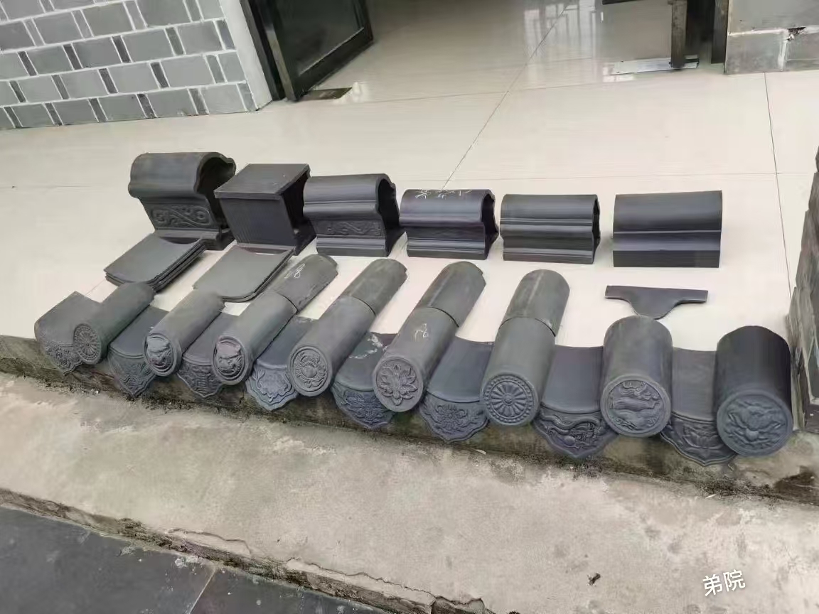 中国生产的粘土瓦有小青瓦,脊瓦和平瓦