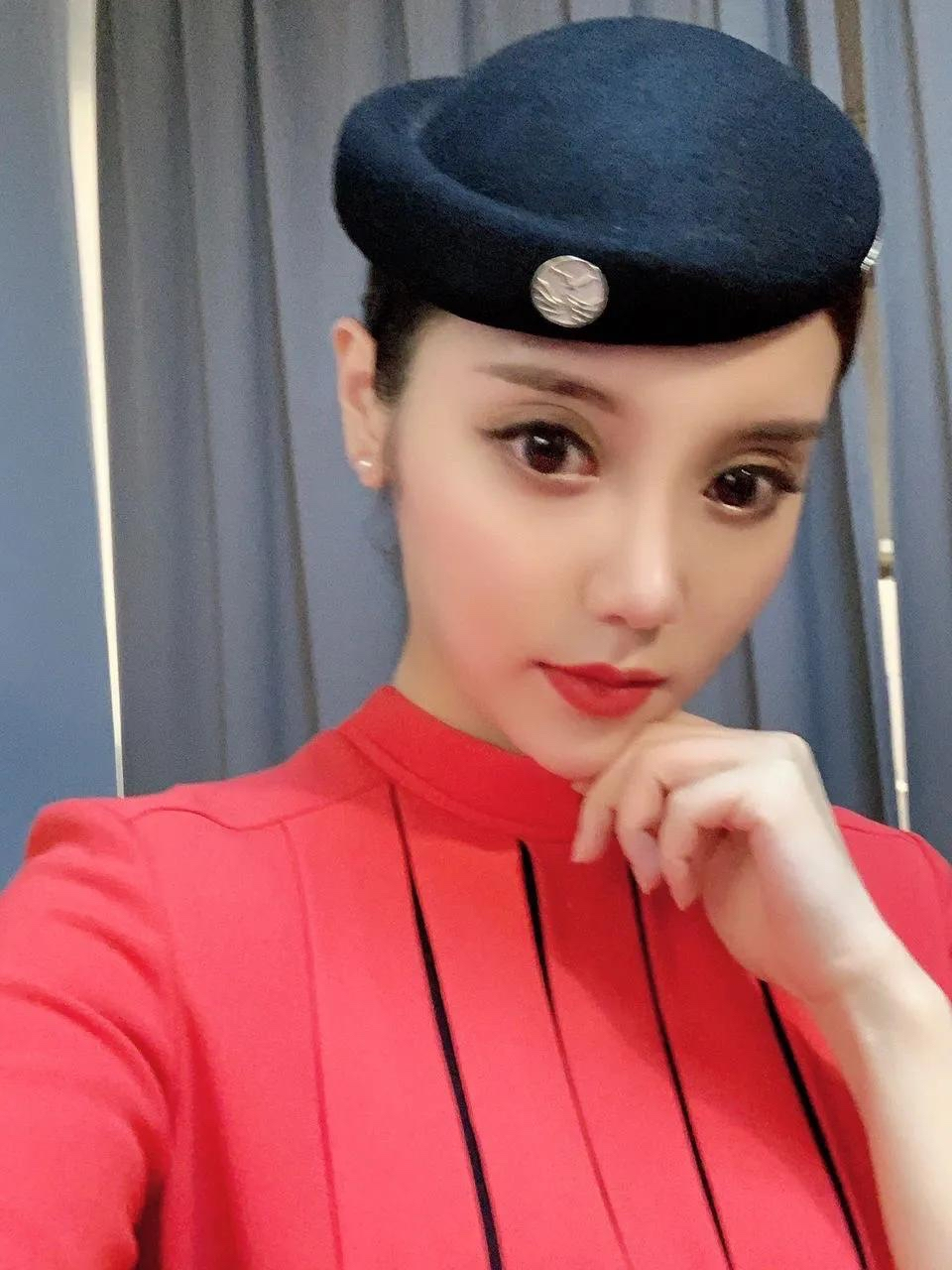 川航绝色美女,水灵灵的大眼睛,超级女神无人可敌!