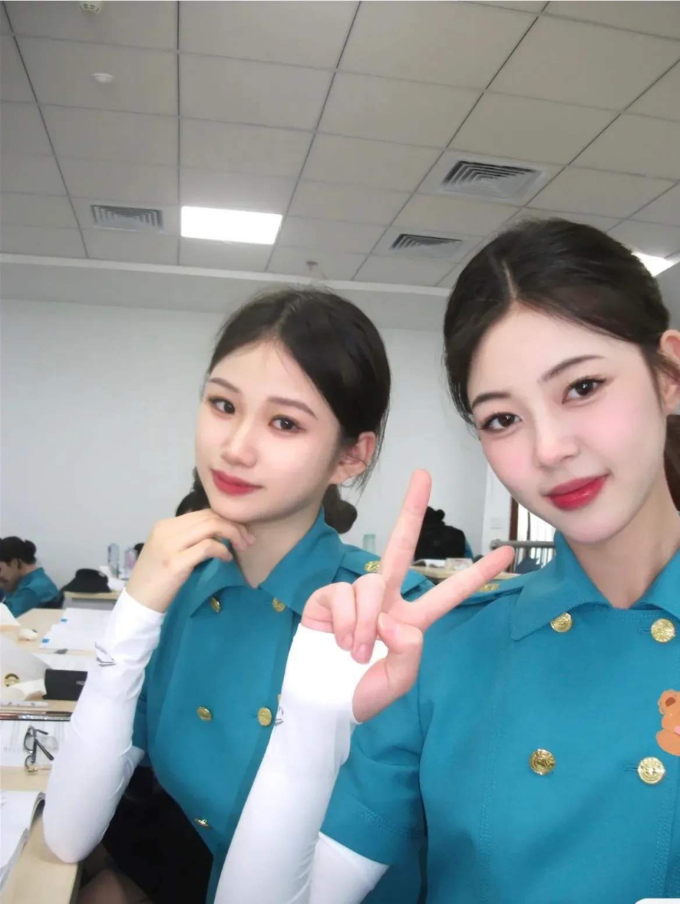 中国民航大学的学生几乎都是校花级别的.