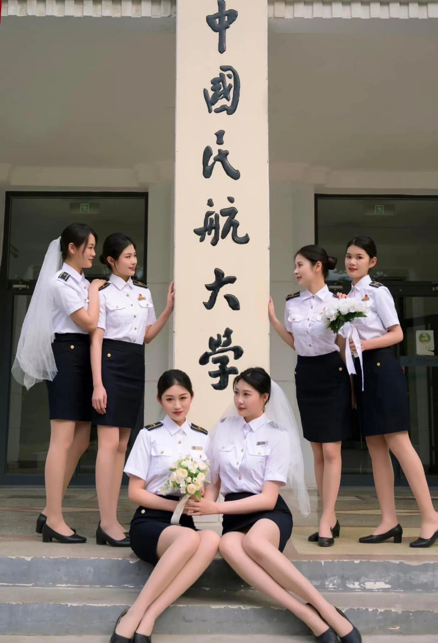 中国民航大学的毕业生.青春洋溢,活力四射