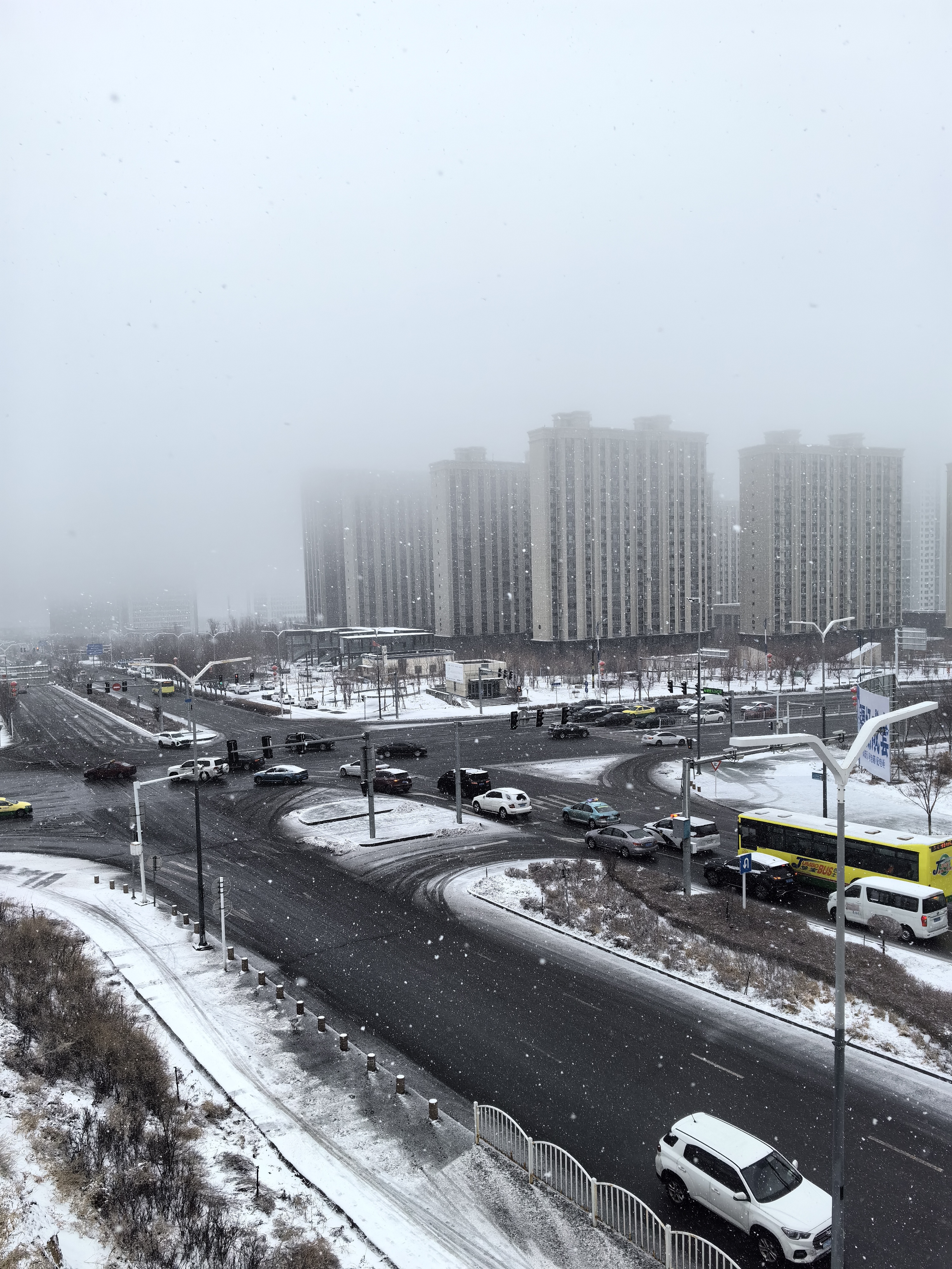 乌鲁木齐雪景高清图片图片