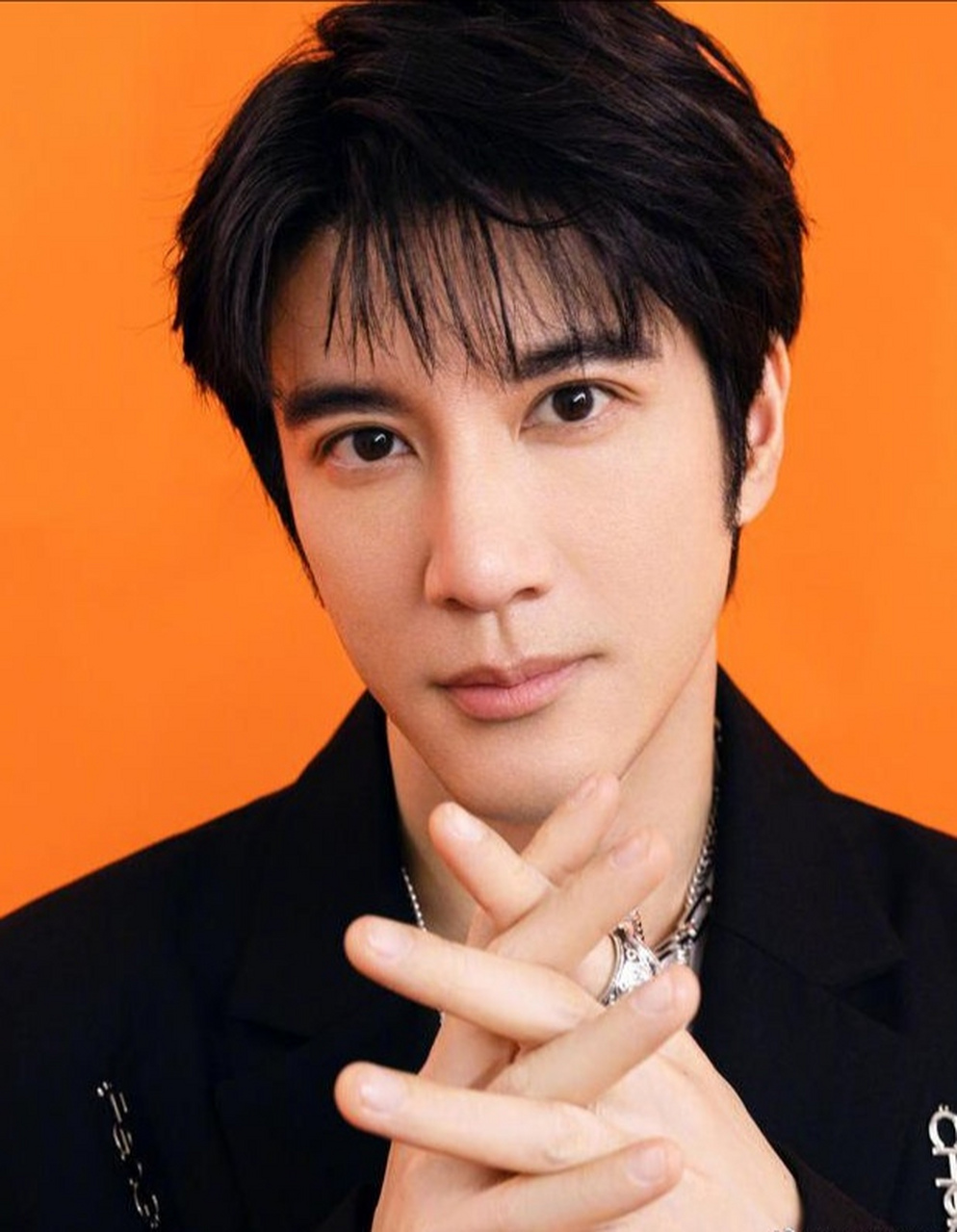 娱乐圈吃瓜课代表# 【王力宏脏辫络腮胡造型出炉,果然帅气的人都敢