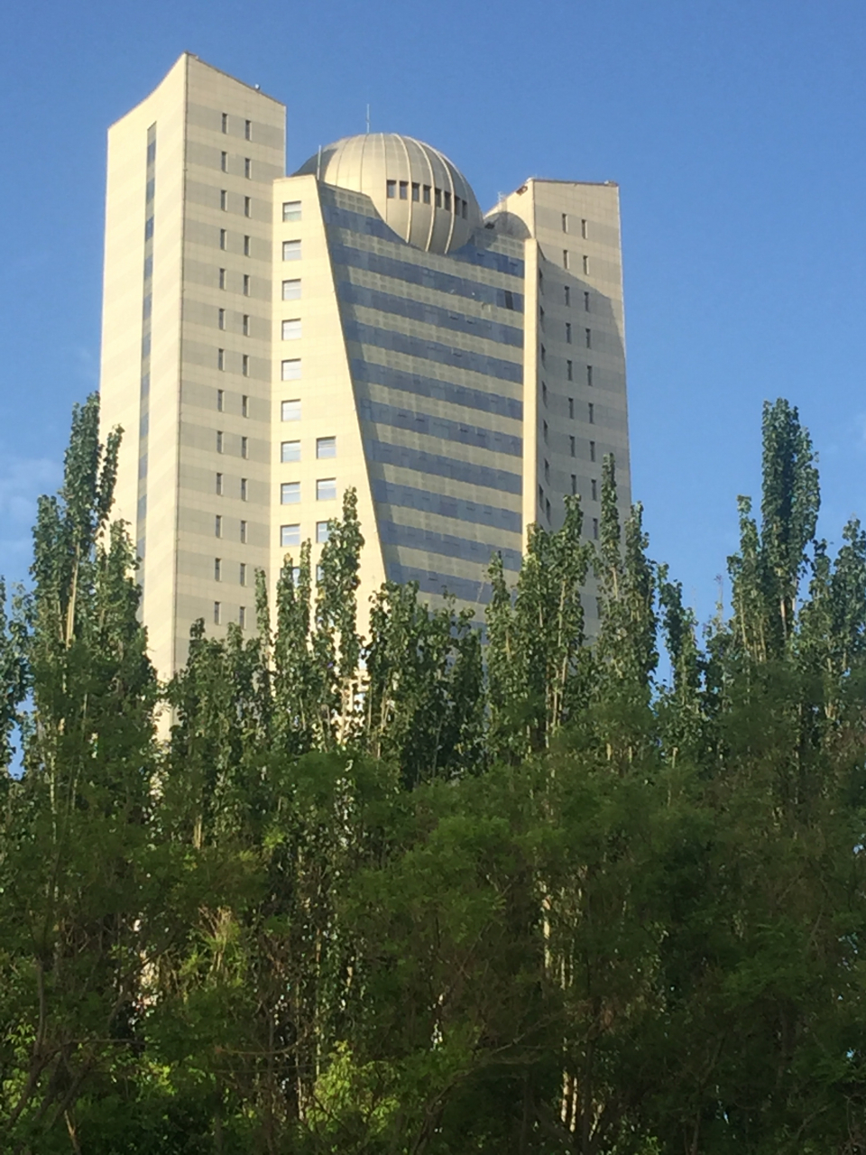 石油大厦
