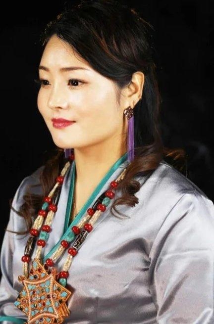 蠕蠕公主(530年-548年5月6日),郁久闾氏,柔然可汗阿那瓌第二女.