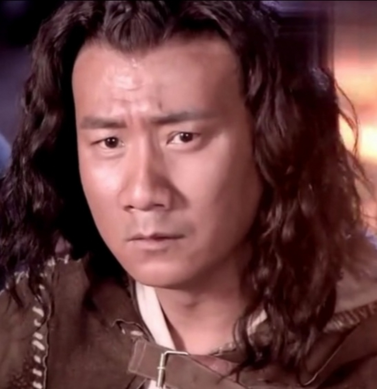 唐朝元和年间,石敬瑭的四世祖石璟随沙陀军都督朱耶(朱邪)氏自甘种亮